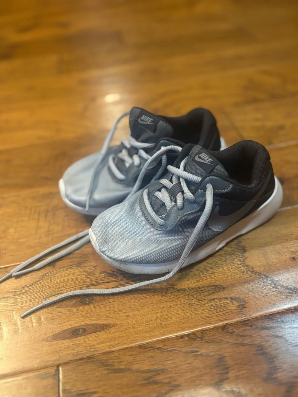 Nike Kids' Light Gray and Black Trainer Sneakers